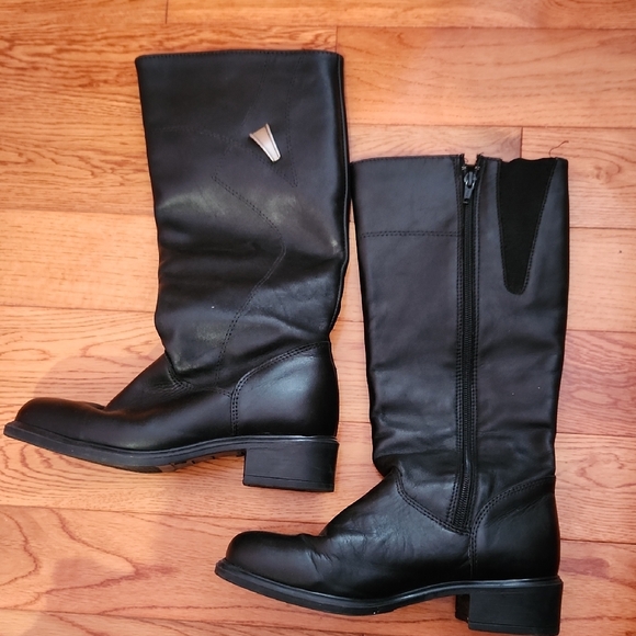 Black Leather Riding Boots - Picture 2 of 7